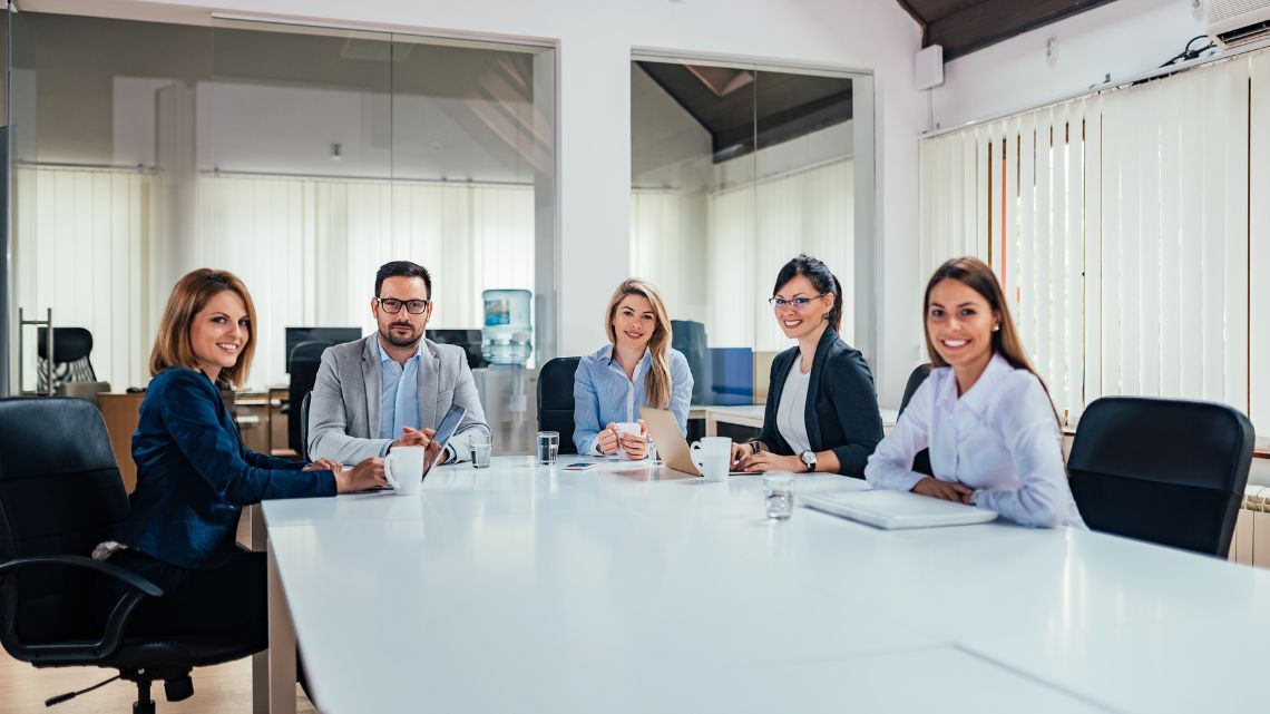 Young Entrepreneur's Guide to Starting a Business - APAC Business Standard